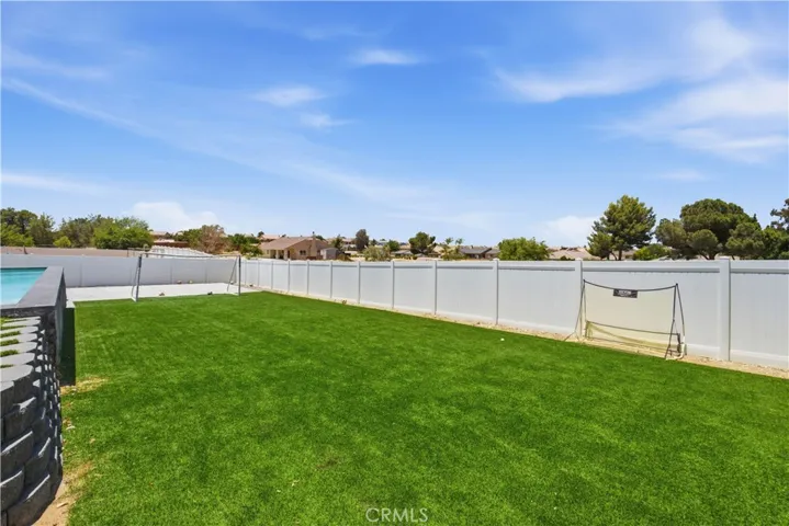 16346 Teton, Victorville, California 92395