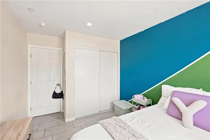 16346 Teton, Victorville, California 92395