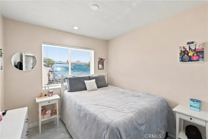 16346 Teton, Victorville, California 92395