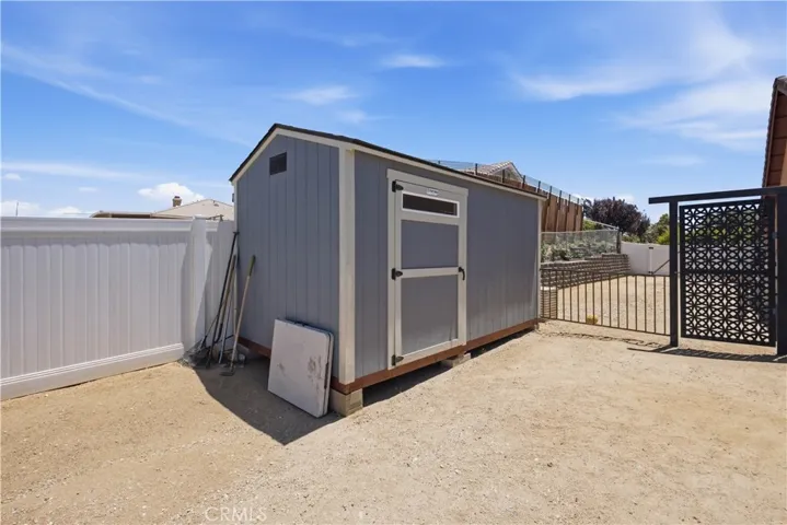 16346 Teton, Victorville, California 92395