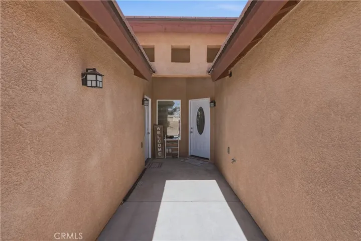 16346 Teton, Victorville, California 92395