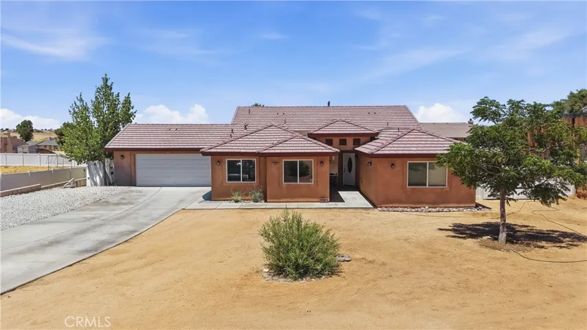 16346 Teton, Victorville, California 92395