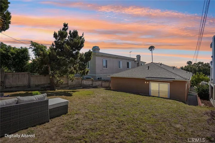 522 S Francisca Avenue, Redondo Beach, California 90277