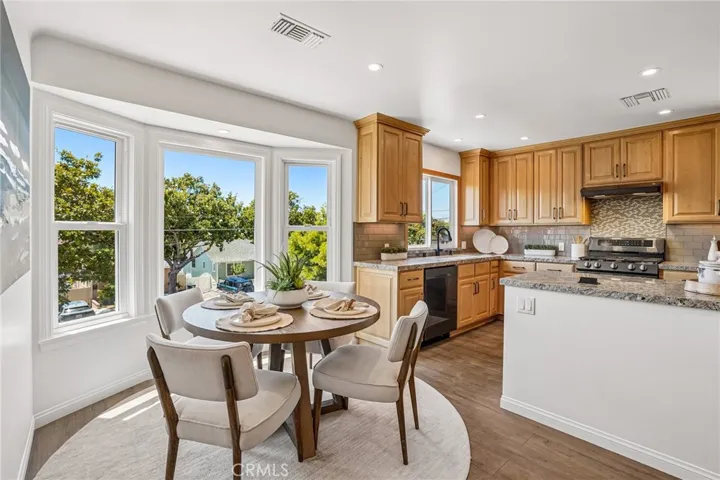 522 S Francisca Avenue, Redondo Beach, California 90277