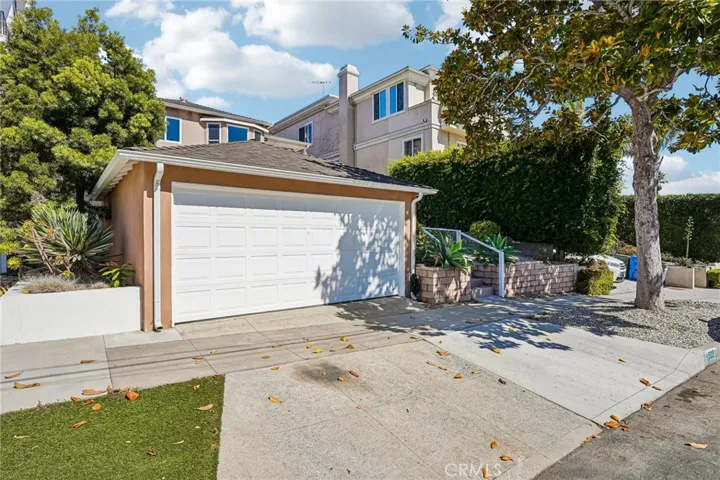 522 S Francisca Avenue, Redondo Beach, California 90277