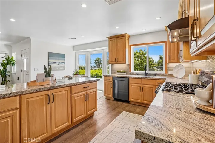 522 S Francisca Avenue, Redondo Beach, California 90277