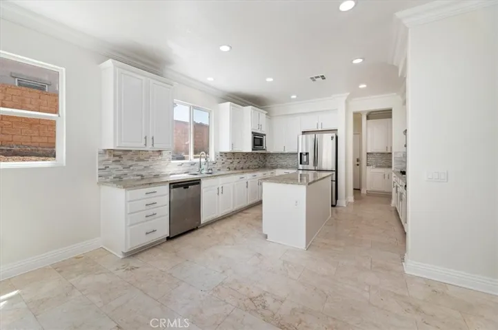 2417 Lenai, Corona, California 92879