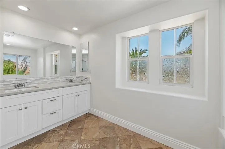 2417 Lenai, Corona, California 92879