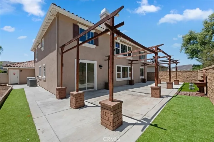 2417 Lenai, Corona, California 92879