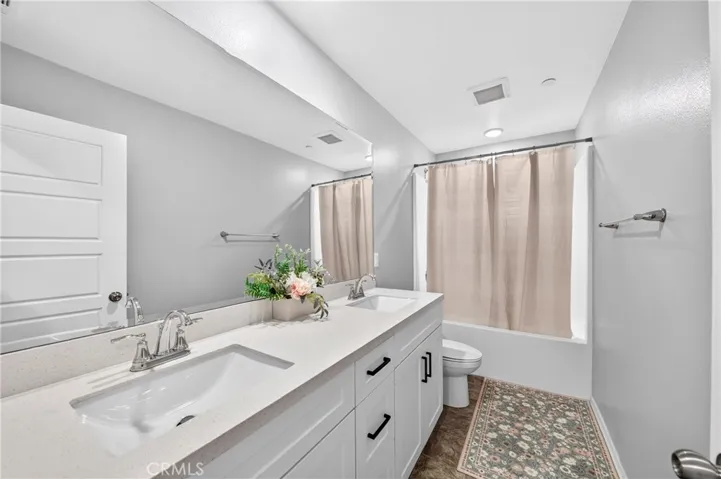 Upstairs Hall Bath