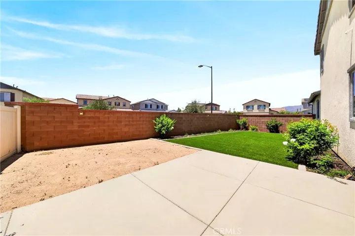 6112 Knoll Place, Banning, California 92220