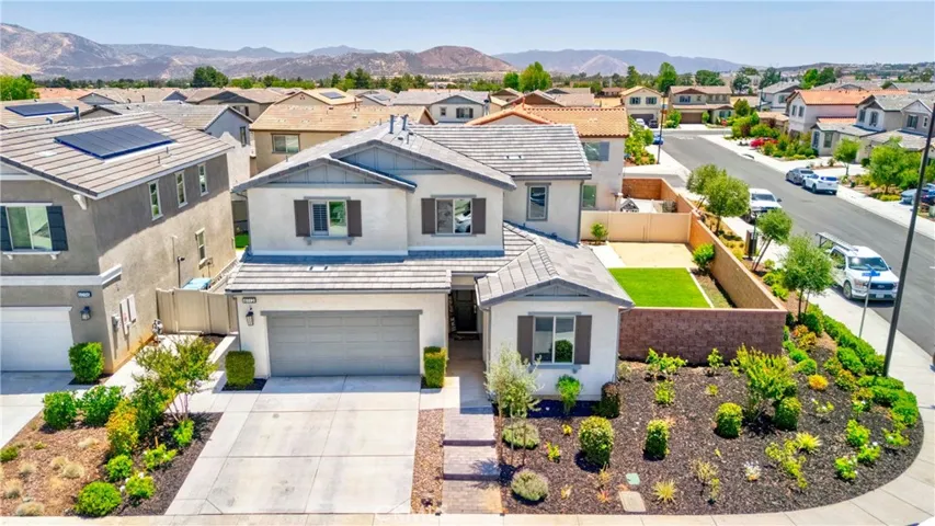 6112 Knoll Place, Banning, California 92220
