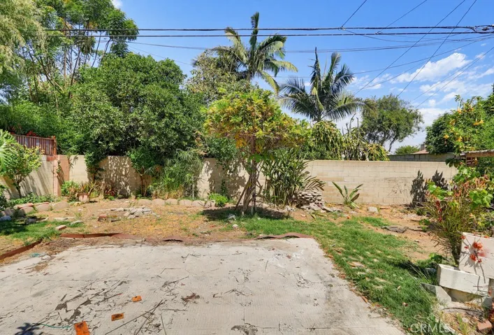 3324 Maine, Long Beach, California 90806