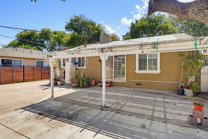 3324 Maine, Long Beach, California 90806
