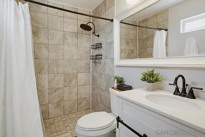 , Escondido, California 92027