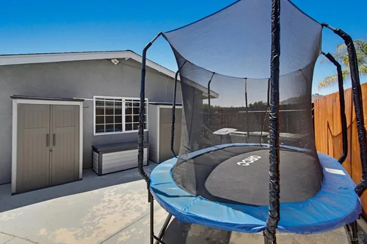 , Escondido, California 92027