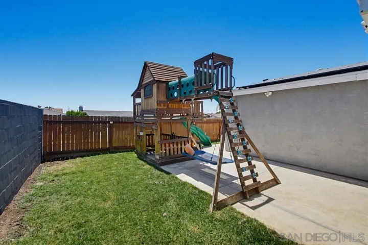 , Escondido, California 92027