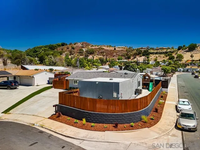 , Escondido, California 92027