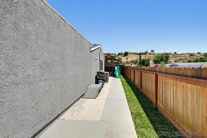 , Escondido, California 92027