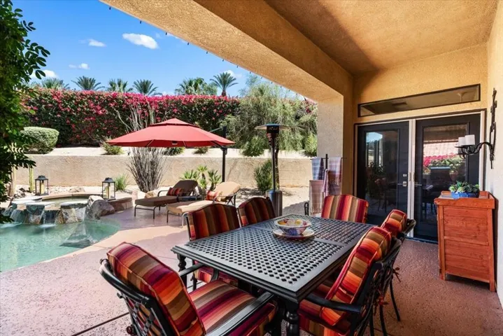 32-11 San Marino Cir-27 (Adv RT pool clr