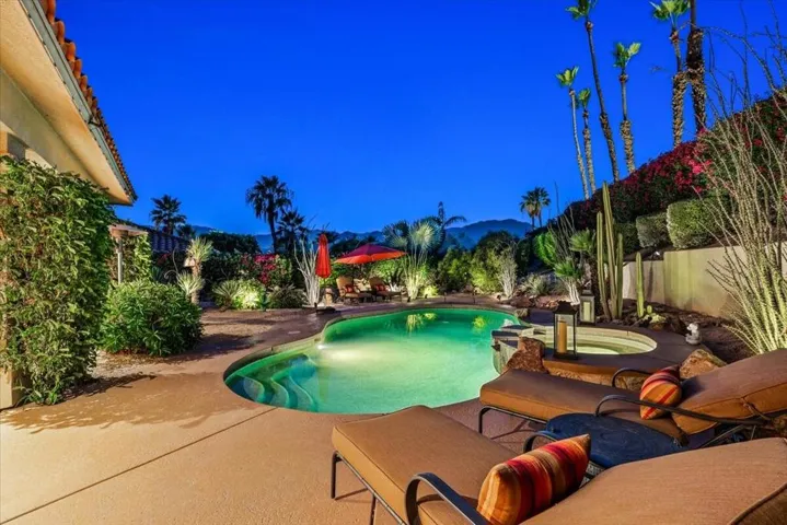61-11 San Marino Cir-65