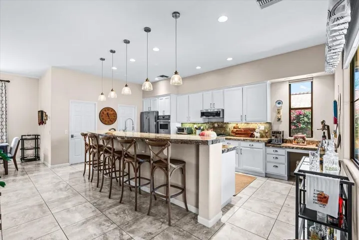 14-11 San Marino Cir-48