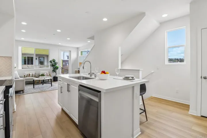 551 Sandstone Court, El Cajon, California 92020