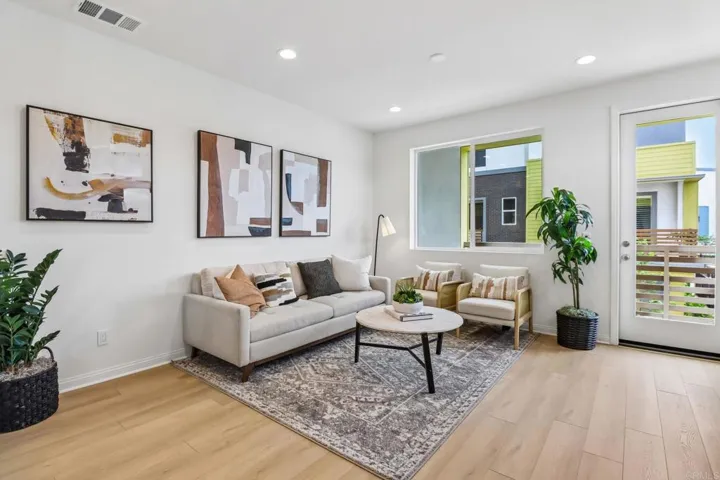 551 Sandstone Court, El Cajon, California 92020