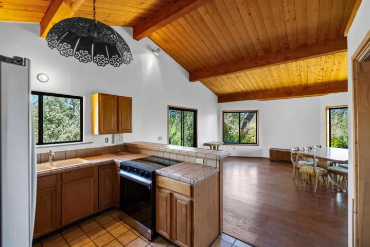 37840 Poppy Tree Lane, Carmel Valley, California 93924