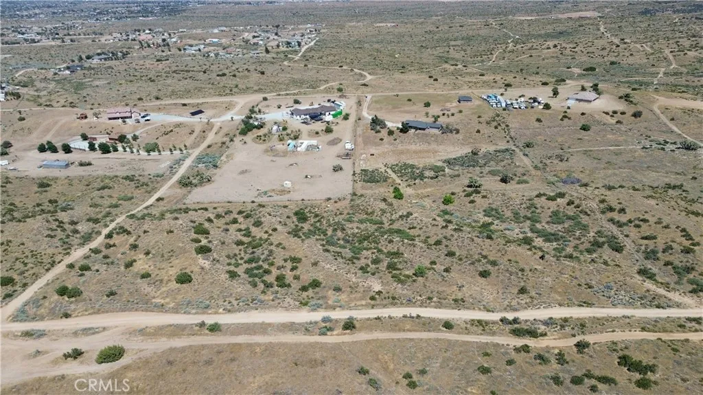 8001 Johnson Road, Phelan, California 92371 — photo 5