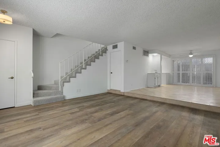 12951 Riverside Drive 4, Sherman Oaks, California 91423
