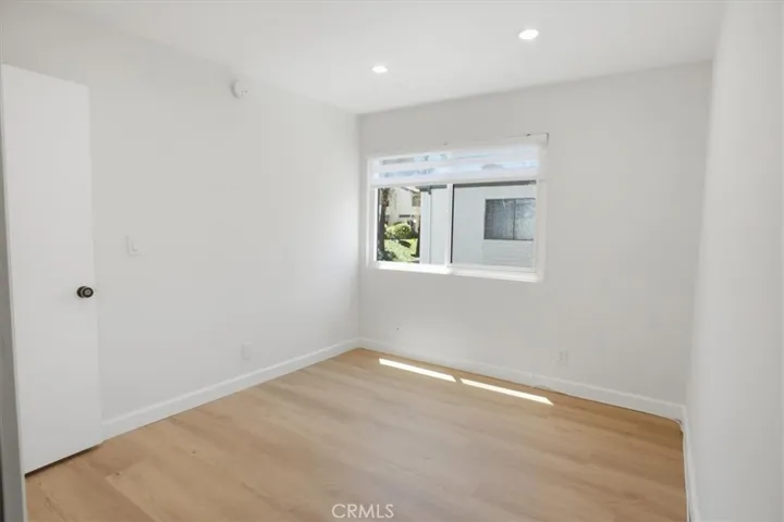 10566 Sunland 7, Sunland, California 91040