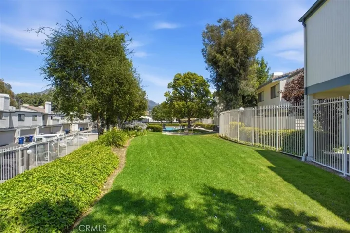 10566 Sunland 7, Sunland, California 91040