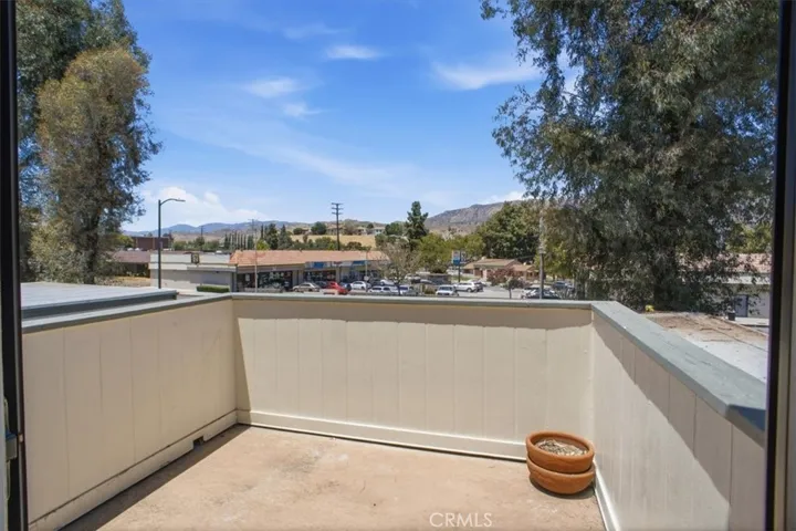 10566 Sunland 7, Sunland, California 91040