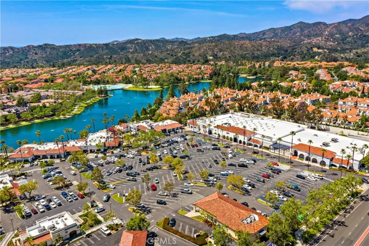 205 Montana Del Lago Drive, Rancho Santa Margarita, California 92688