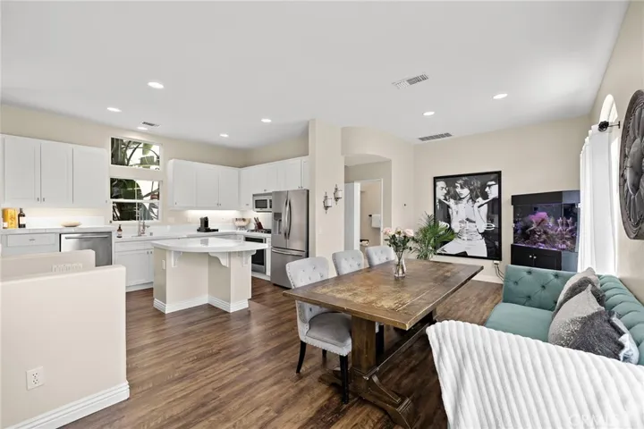 205 Montana Del Lago Drive, Rancho Santa Margarita, California 92688