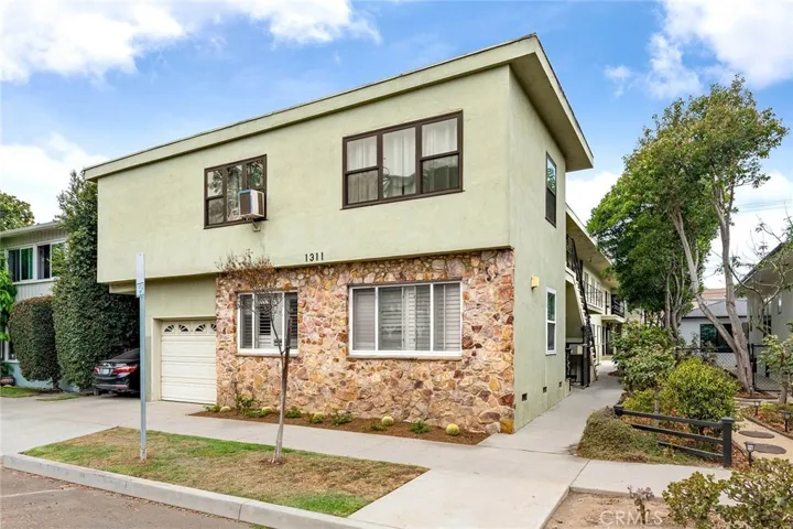1311 E 1st 12, Long Beach, California 90802