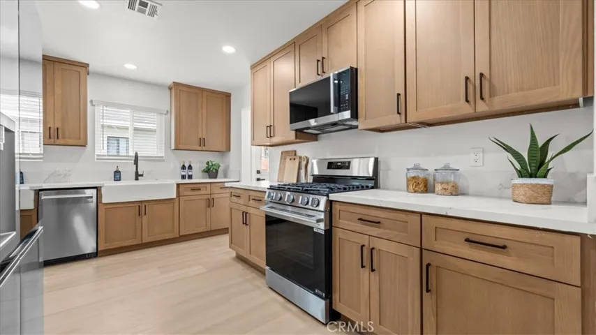 2409 Pepperwood Avenue, Long Beach, California 90815