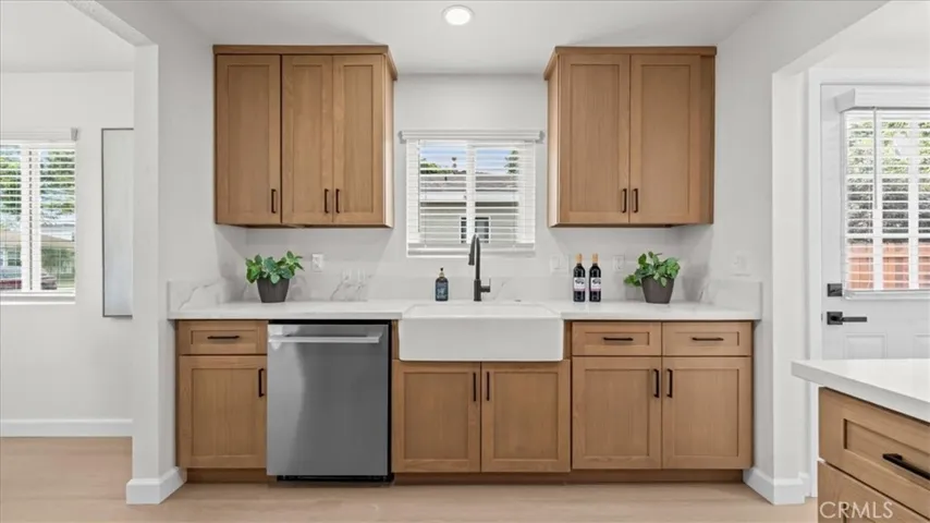 2409 Pepperwood Avenue, Long Beach, California 90815