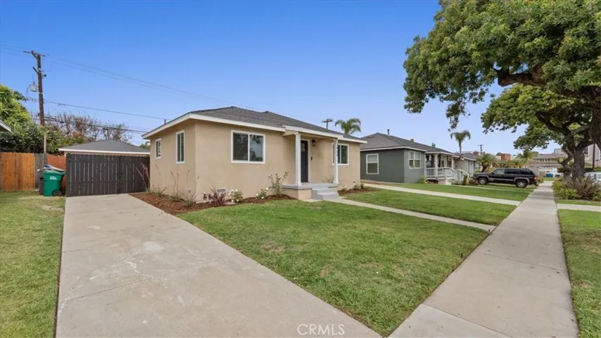 2409 Pepperwood Avenue, Long Beach, California 90815
