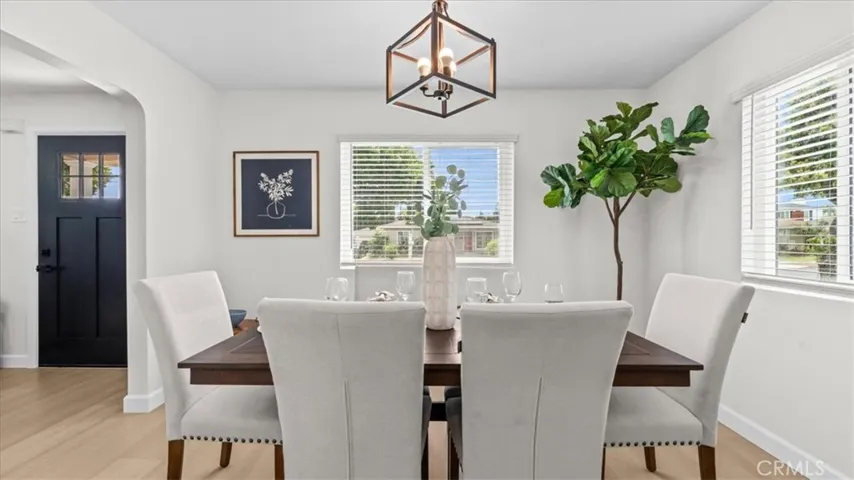 2409 Pepperwood Avenue, Long Beach, California 90815