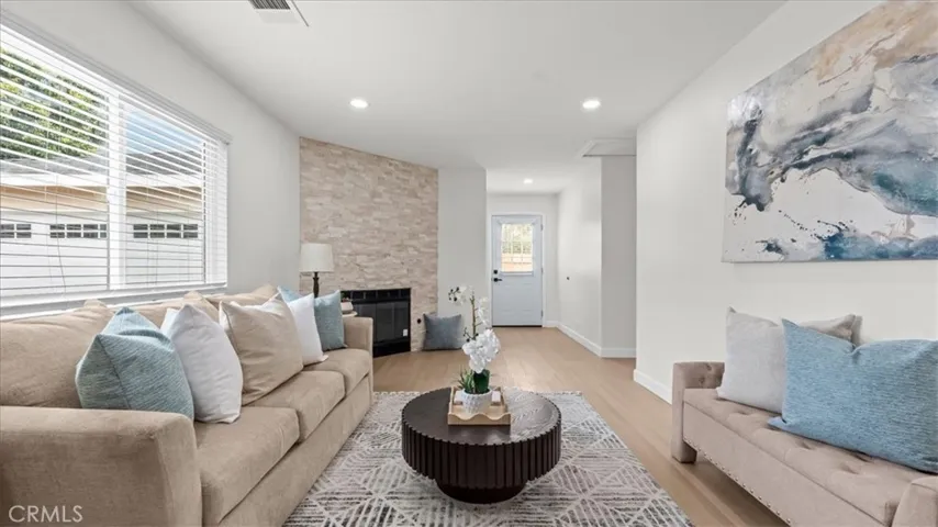 2409 Pepperwood Avenue, Long Beach, California 90815