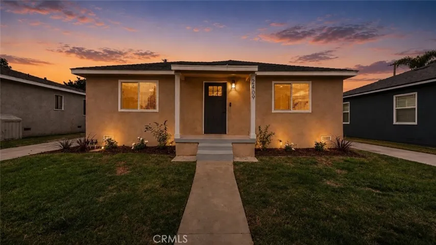 2409 Pepperwood Avenue, Long Beach, California 90815