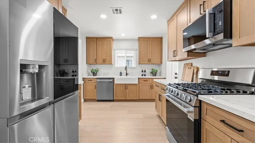 2409 Pepperwood Avenue, Long Beach, California 90815