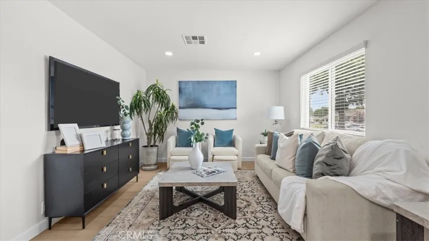 2409 Pepperwood Avenue, Long Beach, California 90815