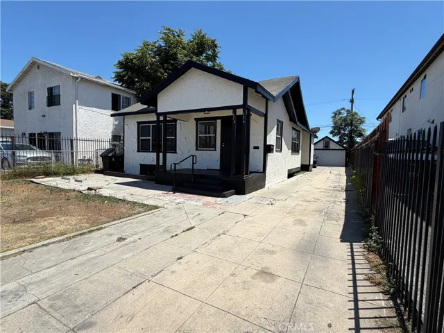 424 E 61st, Los Angeles, California 90003