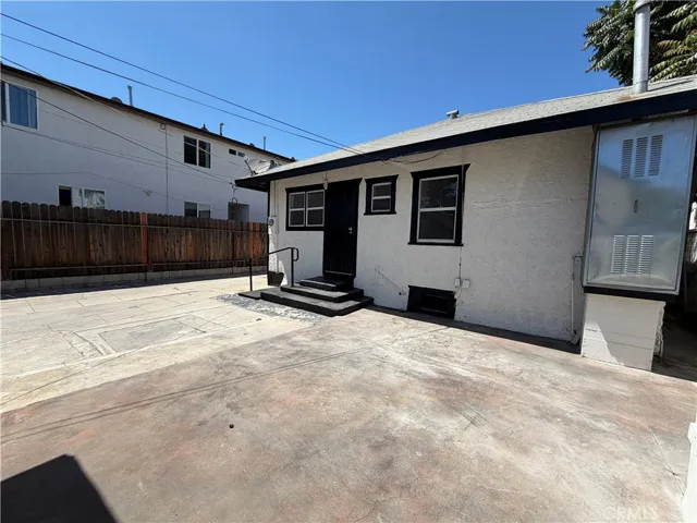 424 E 61st, Los Angeles, California 90003