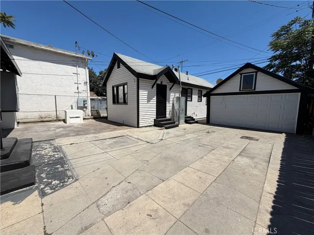 424 E 61st, Los Angeles, California 90003