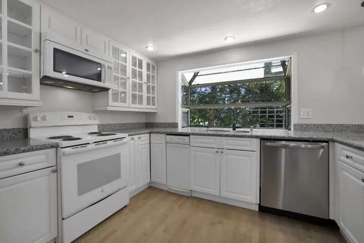 976 Pizarro Lane, Foster City, California 94404