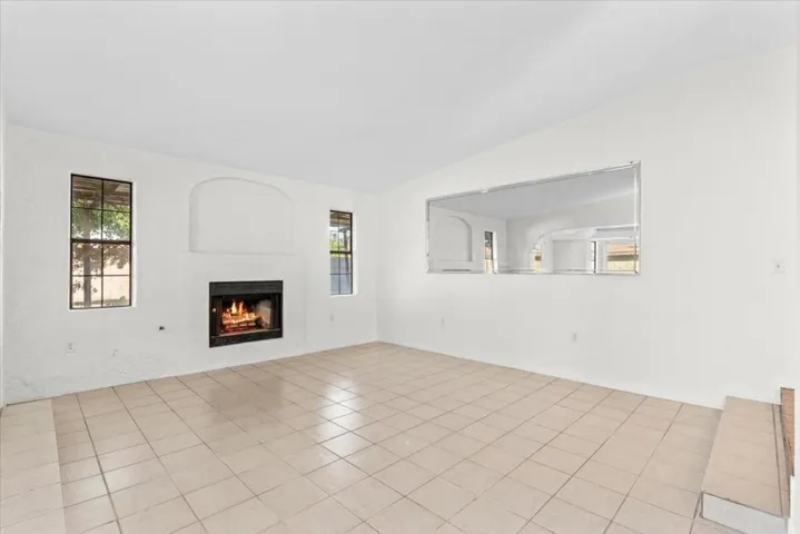 1-69040 San Helena Ave-20
